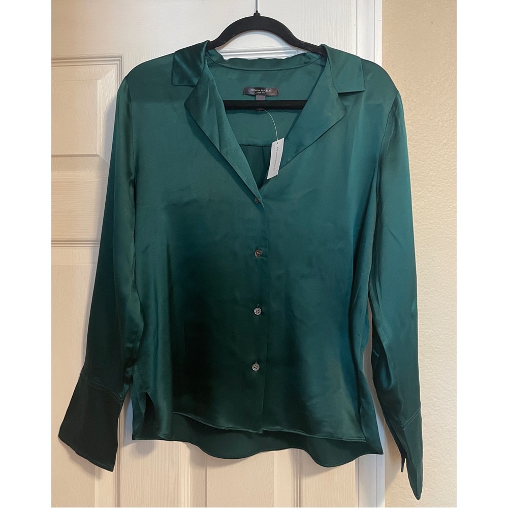 NWT BANANA REPUBLIC Silk Resort Shirt 💚